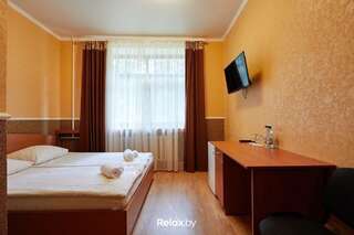 Отель Sport and Recreation Complex FPB Ratomka Ратомка Двухместный номер с 2 отдельными кроватями и ванной комнатой-2